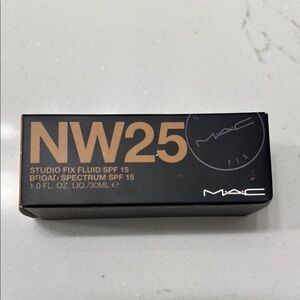 MAC Cosmetics Studio Fix Fluid Foundation NW25